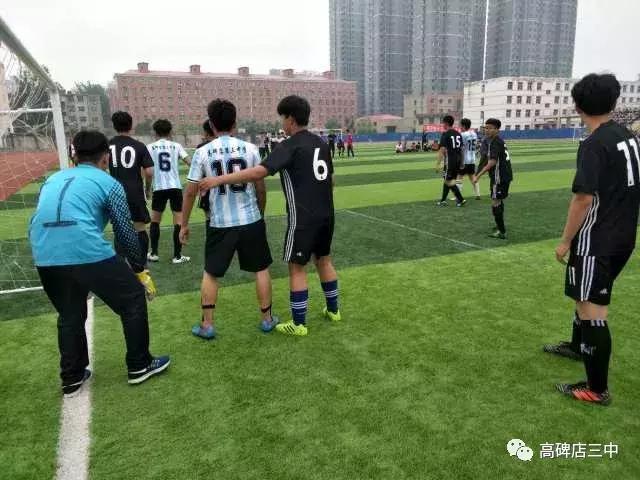 世界杯校园足球展示,青少年足球联赛精彩瞬间