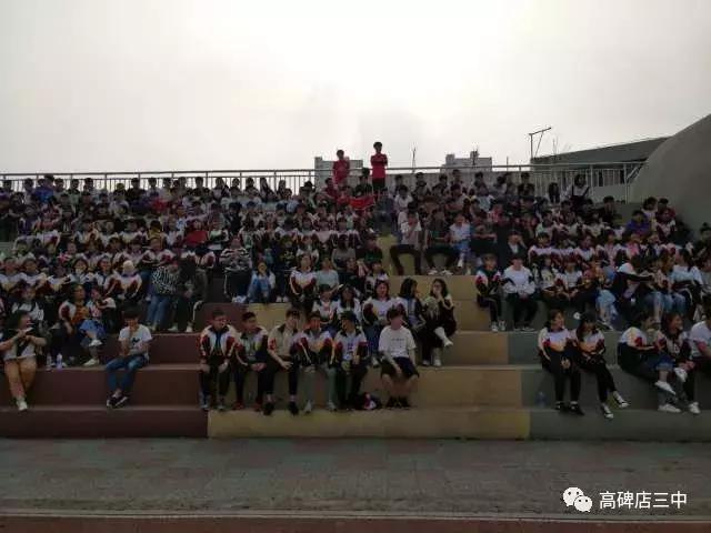 世界杯校园足球展示,青少年足球联赛精彩瞬间
