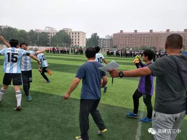 世界杯校园足球展示,青少年足球联赛精彩瞬间
