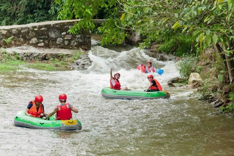 抛开空调WiFi西瓜，让博罗给你一个最美的“湿身”理由！