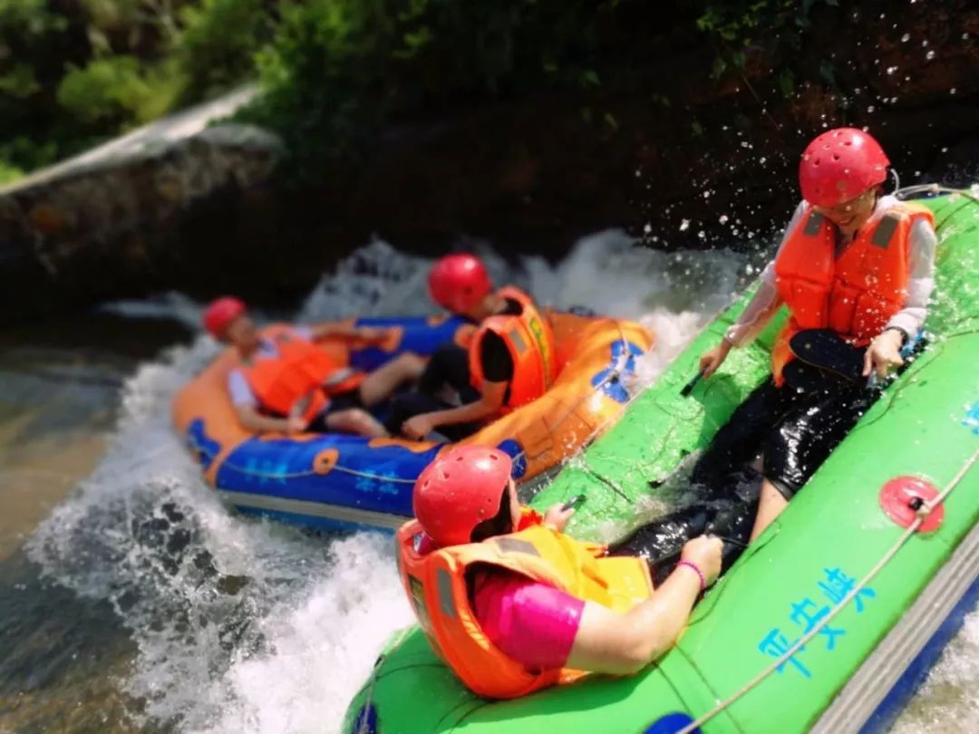 抛开空调WiFi西瓜，让博罗给你一个最美的“湿身”理由！