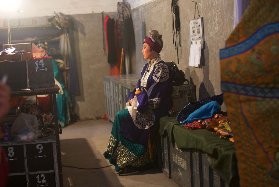 画家的画夹：李小可后背上的份量