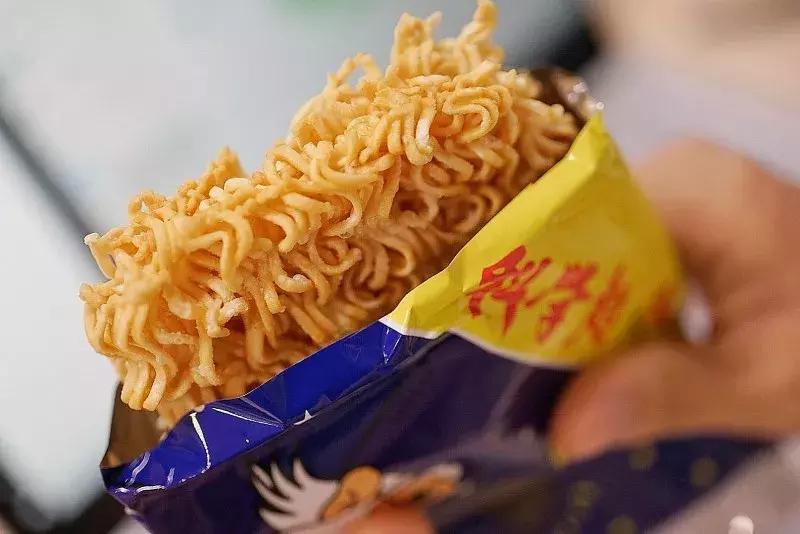 这些包装土土的国货零食，有你的童年吗？