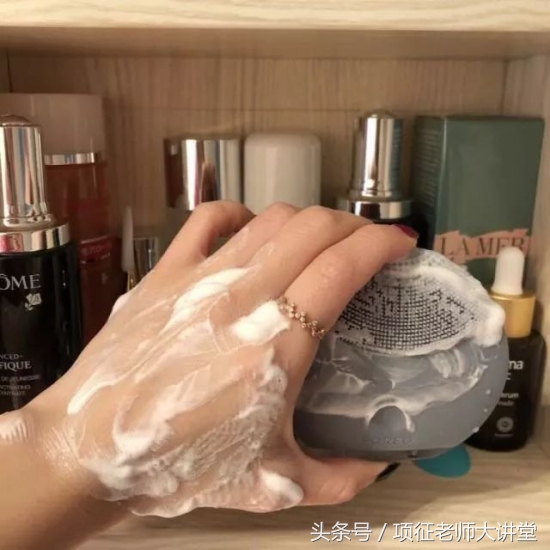 哪个品牌的洗面奶最好用又不贵,lilbetter洗面奶和rnw洗面奶哪个好