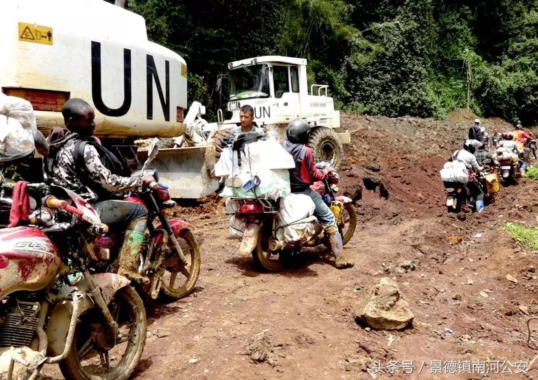 中国军人在危险面前从不畏缩,在危险面前中国军人无所畏惧
