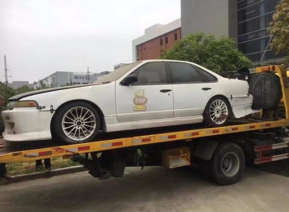 三千报废场里收尼桑A31，大神翻新帅到炸，技术帝化腐朽为神奇