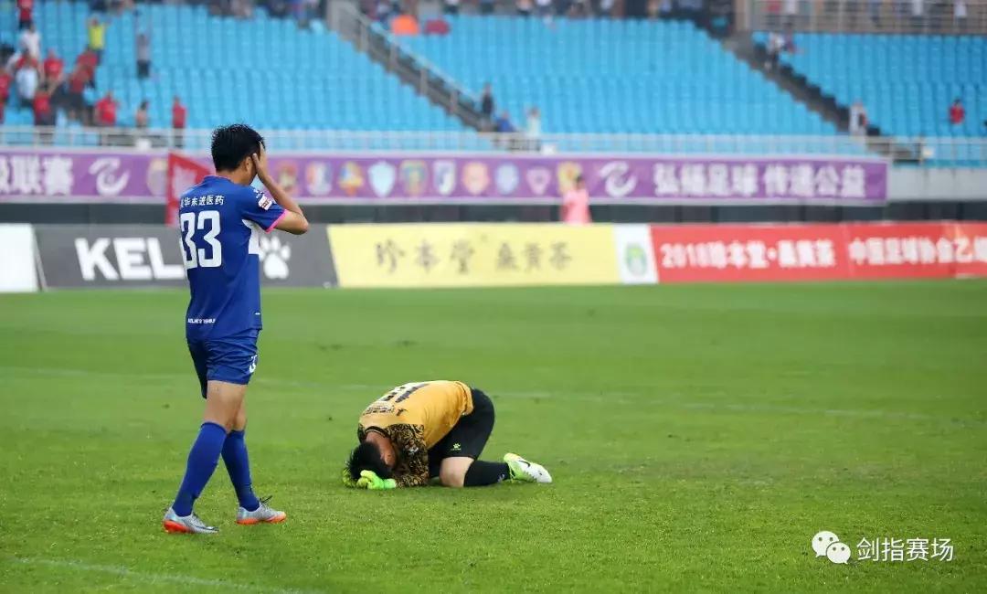 「图集」雨中狂胜！“雨神”淄博星期天5:0沈阳东进联赛首次连胜