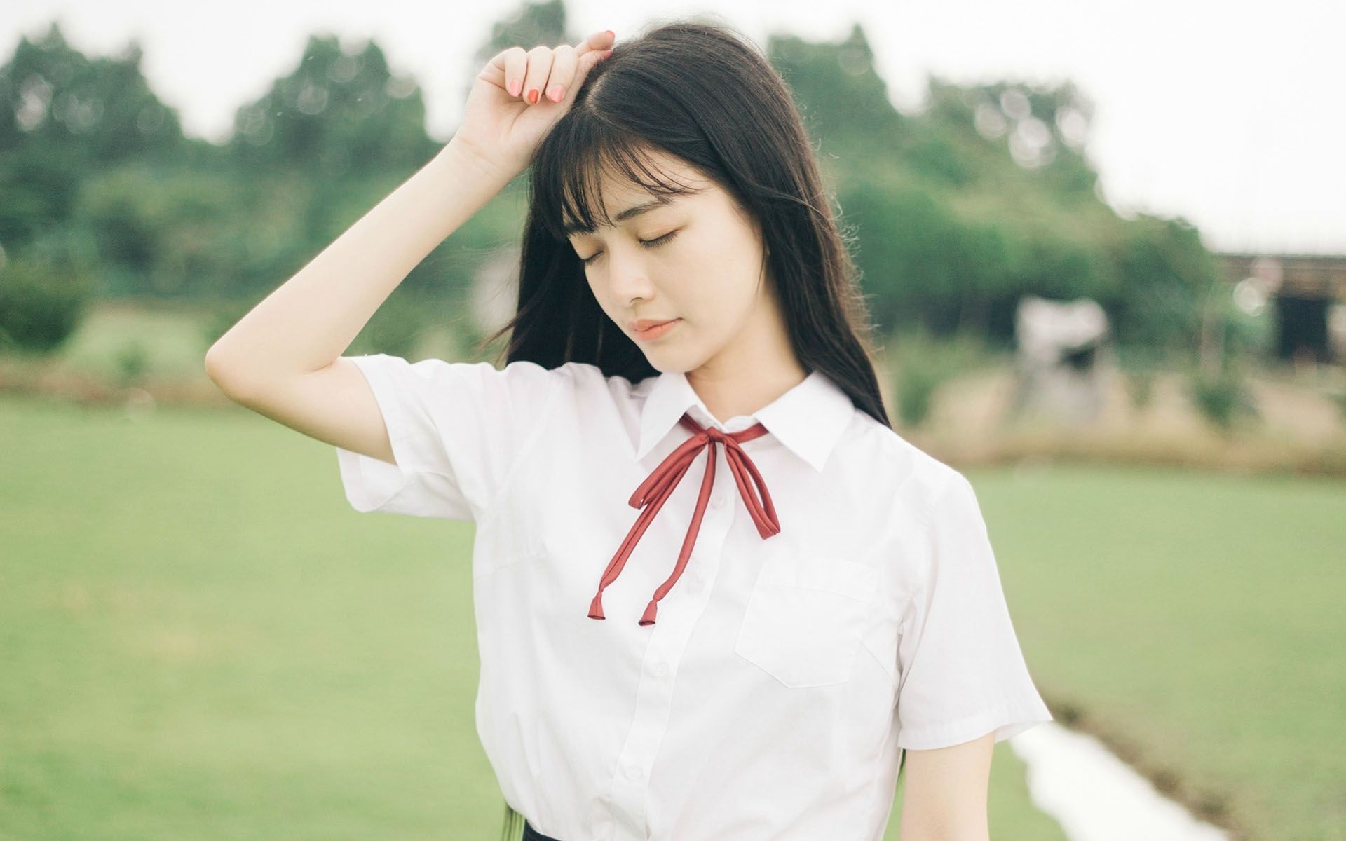 如何让下垂的乳房挺拔,乳房下垂怎样锻炼恢复挺拔