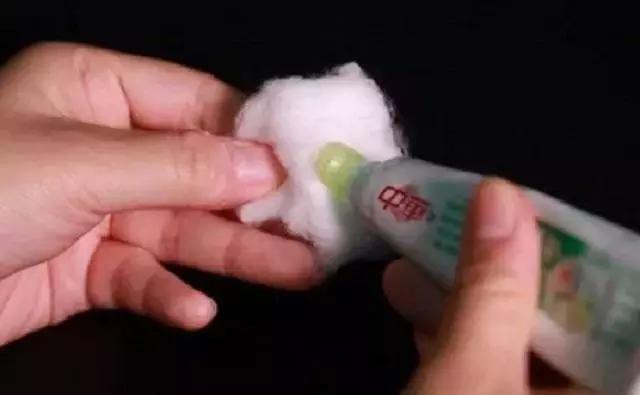 白色墙面脏了小妙招,白墙壁脏了怎么快速变白小妙招