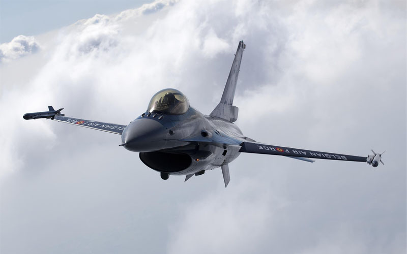 f16战斗机的飞控系统复杂吗,f-16战斗机有多强