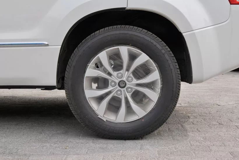 车跑起来后后轮有嗡嗡的声音,车后轮跑起来呜呜响是什么原因