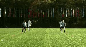 踢球关注脚不要受伤,踢球必做热身