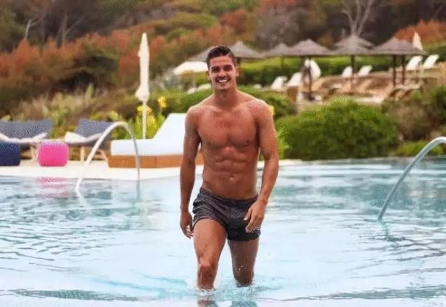 行走荷尔蒙球星,行走的荷尔蒙球星集合