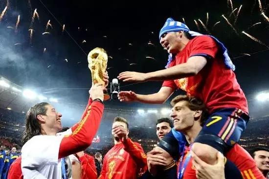 一个矿工父亲,一个矿工父亲养4个孩子