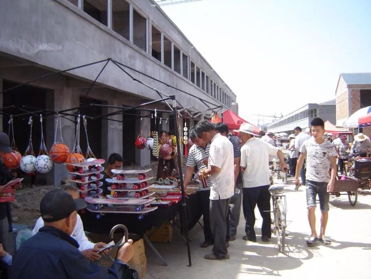 热闹的农村小院,八十年代农村集市