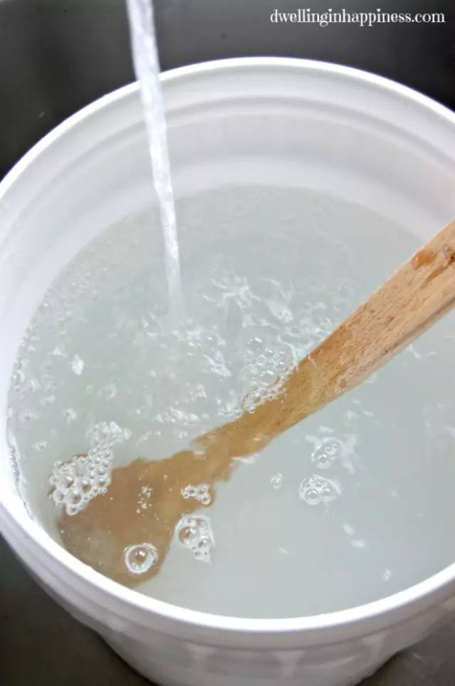 洗衣液再也不用买，自己做的不伤皮肤，不伤衣服，超好闻！
