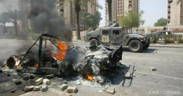 坚固无比强悍的越野坦克,军用装甲车越野能力有多强大