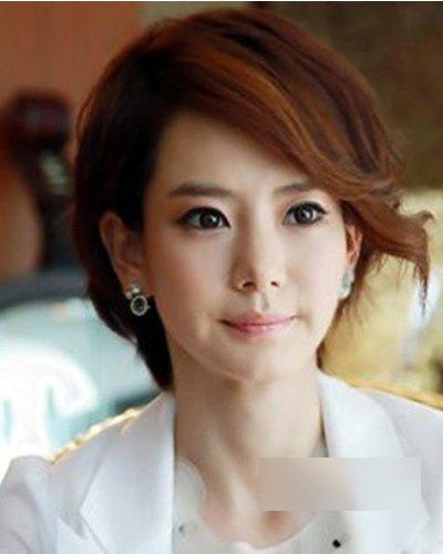 2019流行发型女沙宣,2021流行发型短发气质沙宣女