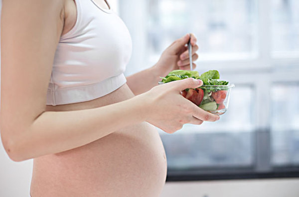 孕期营养食谱早期一日三餐,孕期各阶段营养每日食谱