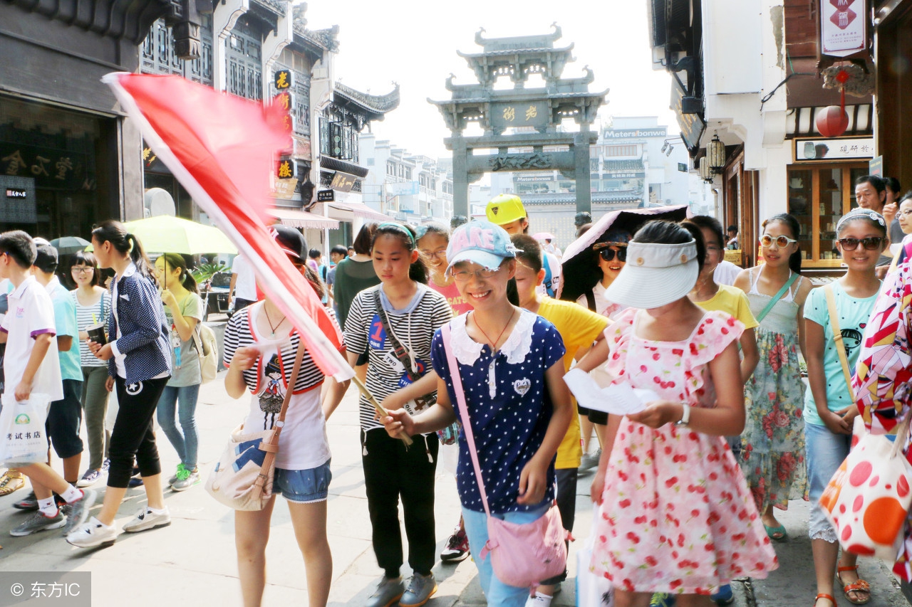 游客参加旅游团强制消费如何处理,导游带游客买东西违法吗
