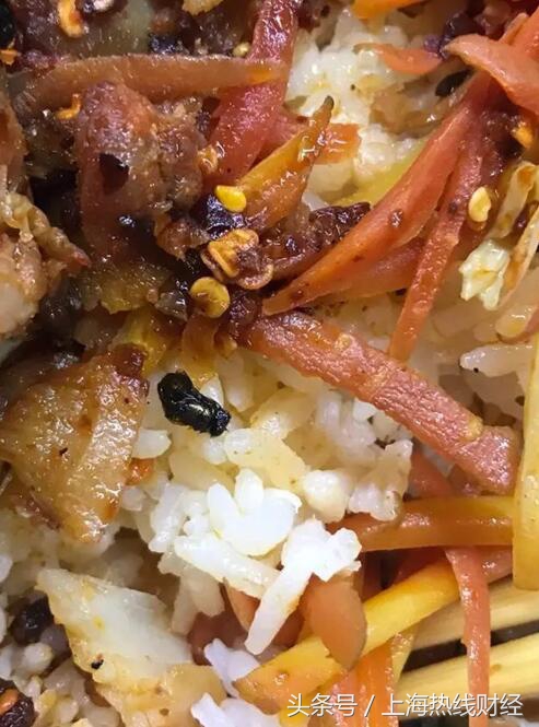 85°C竟然喝出锂电池！比起这些外卖“加餐”算啥？看完还敢吃吗