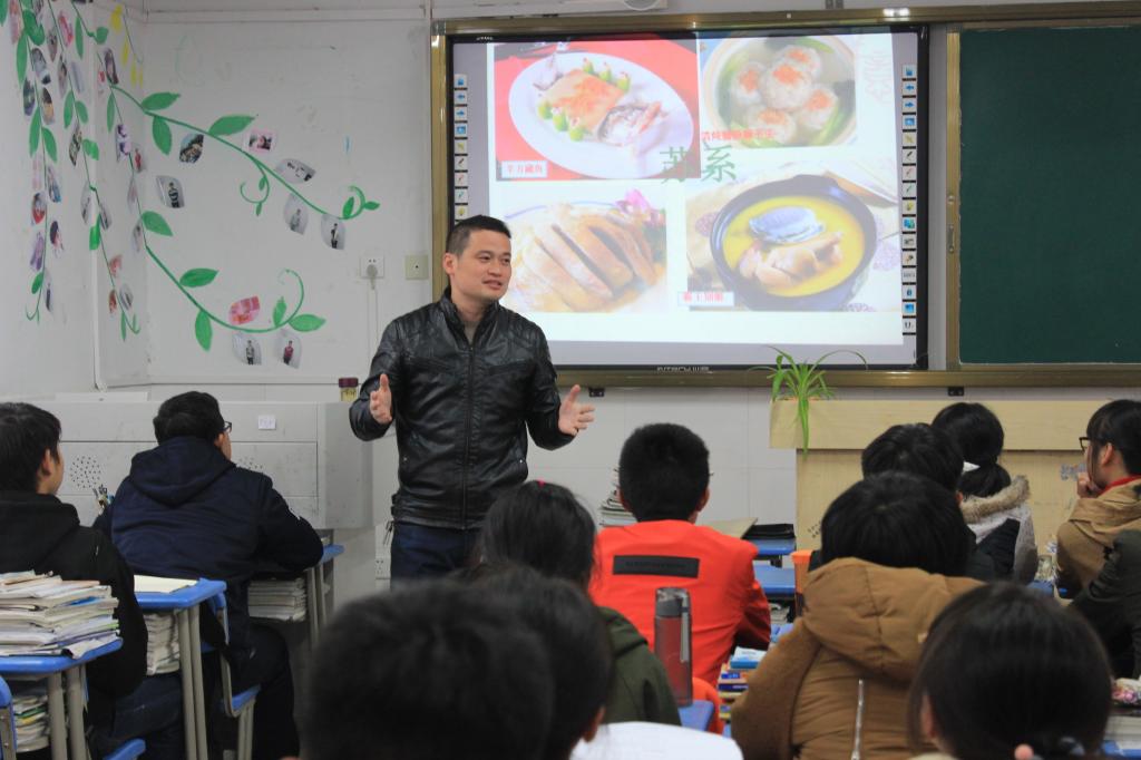 这是一个学校英语怎么写,填空题这是一个什么什么的湖