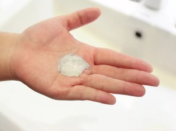 雷叔有货丨日本妹子用酸奶敷脸？效果竟然比敷100片面膜还好！