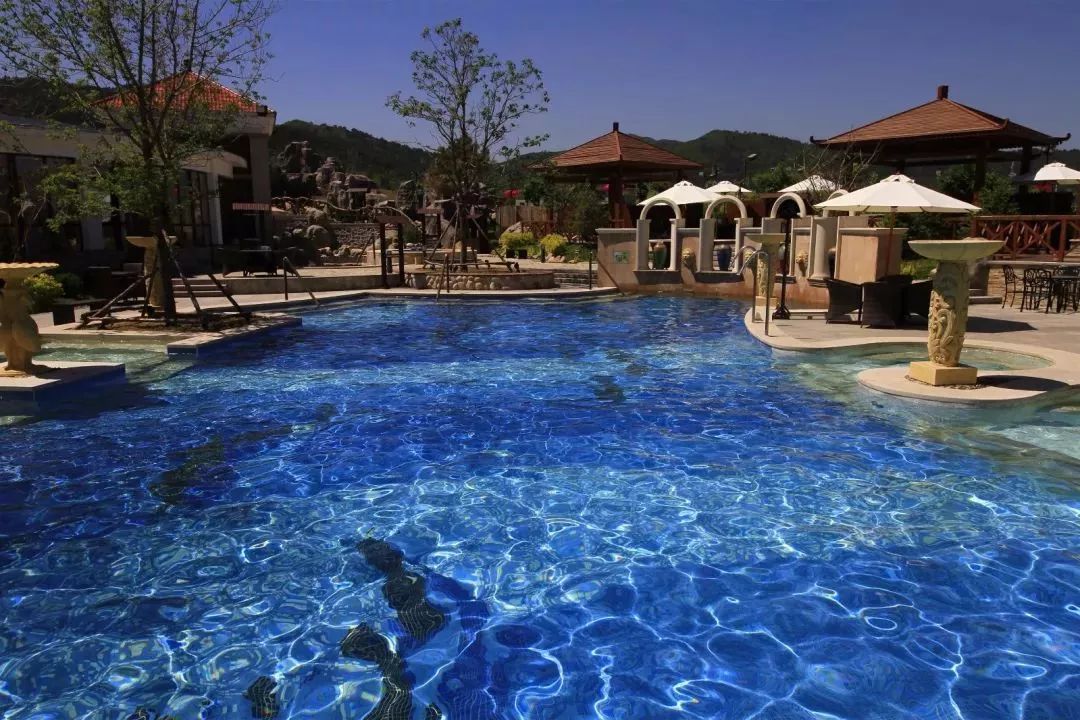 抓住夏天的尾巴享受溪水的清凉,抓住夏天的尾巴来玩水