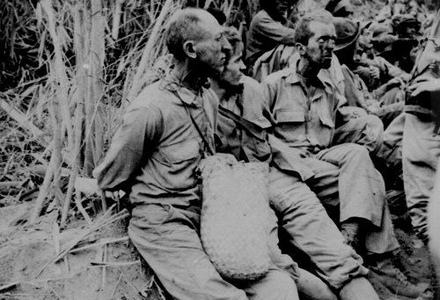 美军士兵回忆日本虐俘：睡在屎尿当中，喝寄生着多种病菌的水