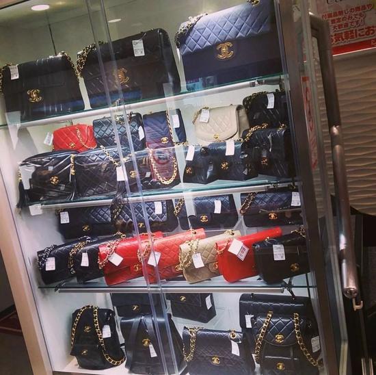 怎么去二手奢侈品店鉴别包真假,如何鉴定二手奢侈品包