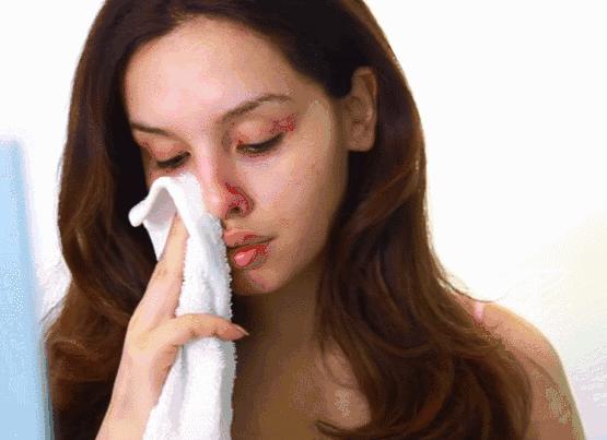 收缩毛孔精华和水哪个好用,收缩毛孔用爽肤水好还是精华液好