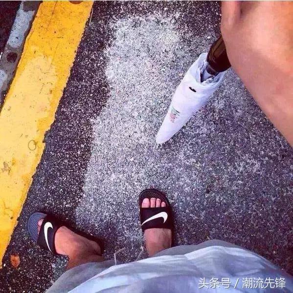 今夏最适合的凉拖,夏天给自己备几件羽绒服