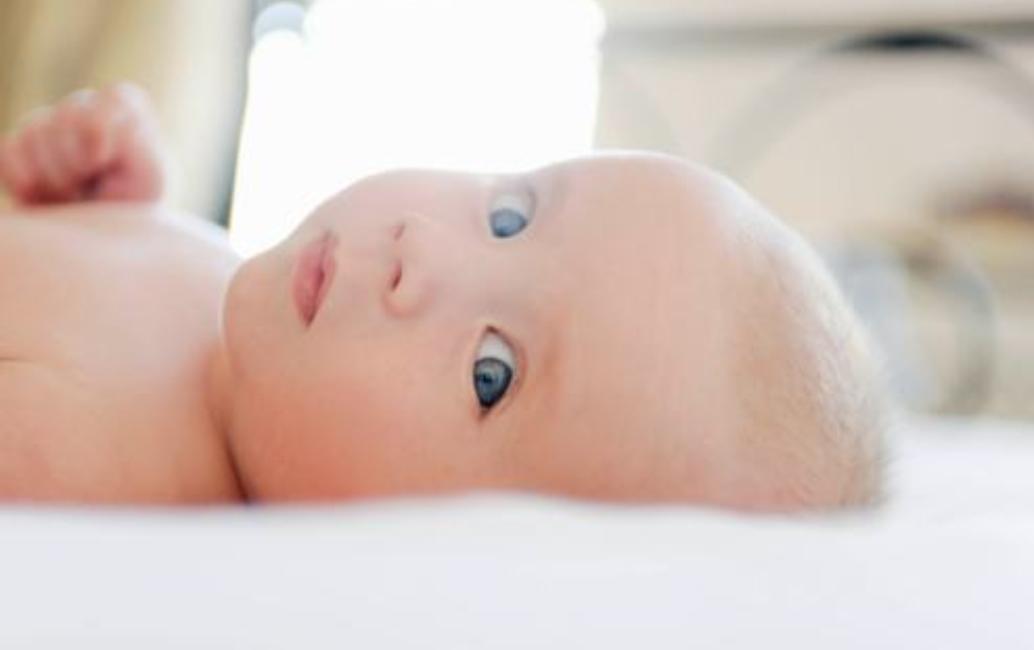 宝宝发高烧怎么物理降温最有效,低烧不退物理降温一直不退怎么办