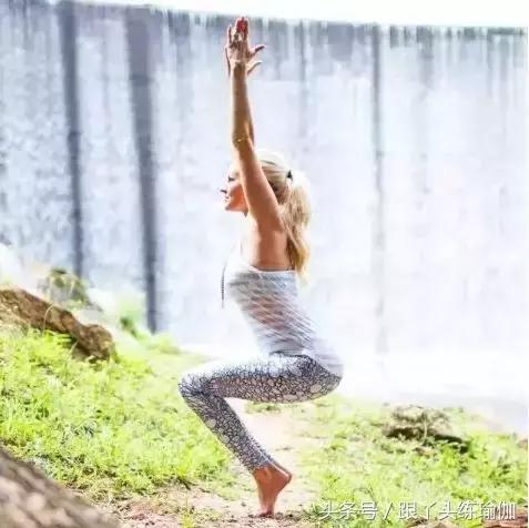 练习瑜伽的时候，腿特别容易发抖是什么原因呢？