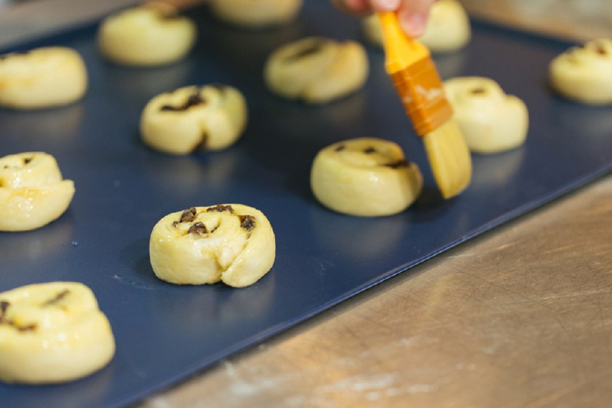牛角酥怎么做好吃又脆,酥皮制作牛角包