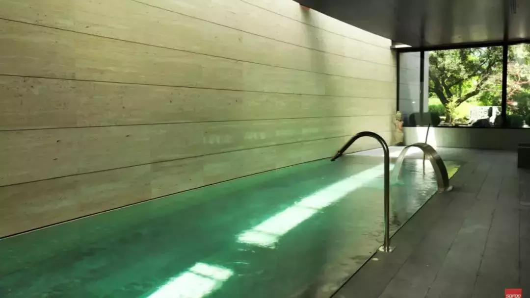 梅西c罗姆巴佩内马尔身价图,c罗内马尔梅西姆巴佩的豪宅