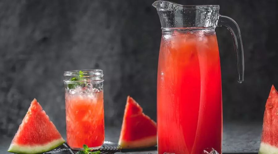 西瓜一次吃几块合适,吃西瓜一次最多吃多少为宜