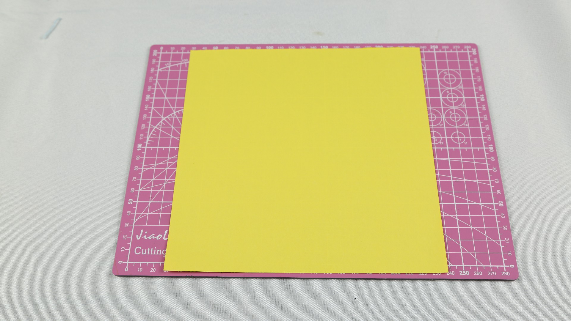 想要恐龙玩具，不用再去商场买了，姑娘教你巧用一张纸折出来