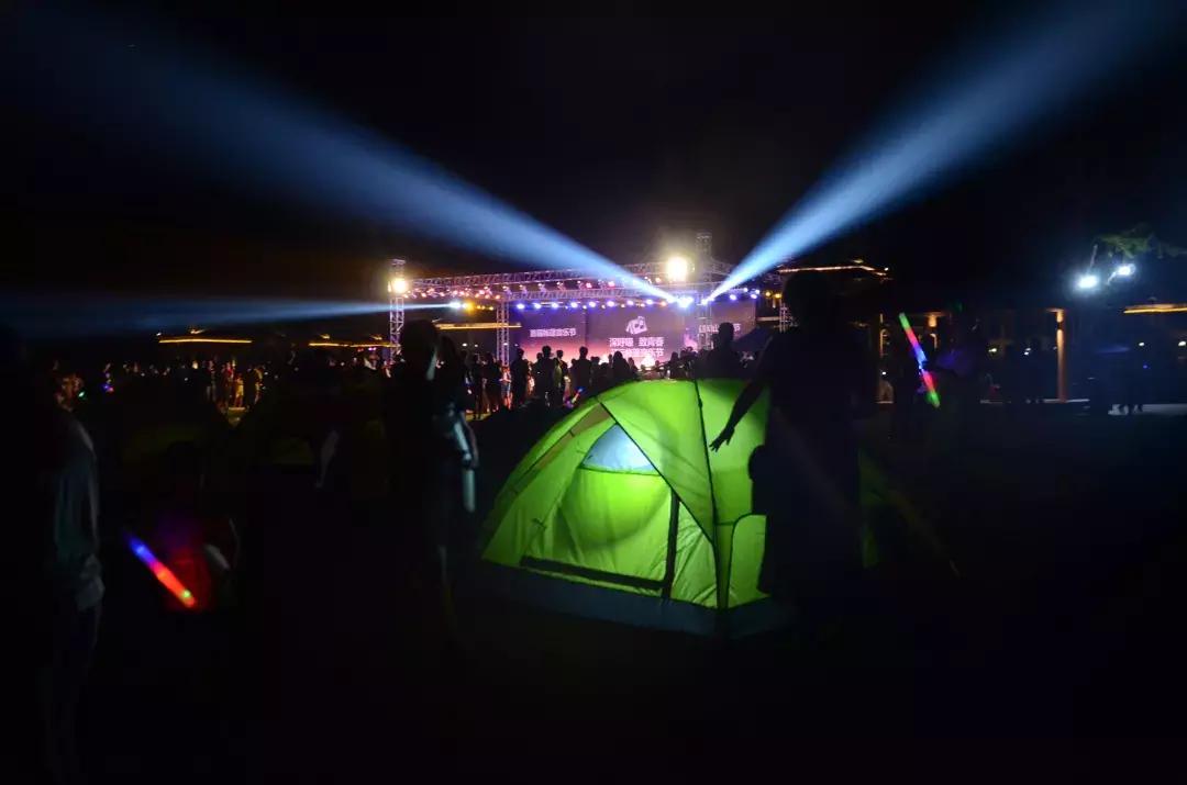 齐山星空露营节,齐岳山露营基地音乐节