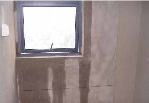 窗户大暴雨漏水怎么办,狂风暴雨铝合金窗漏水