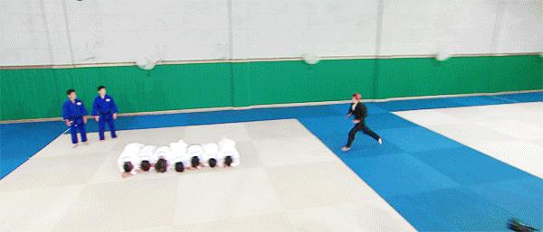 边伯贤柔道合气道,边伯贤竞走全过程