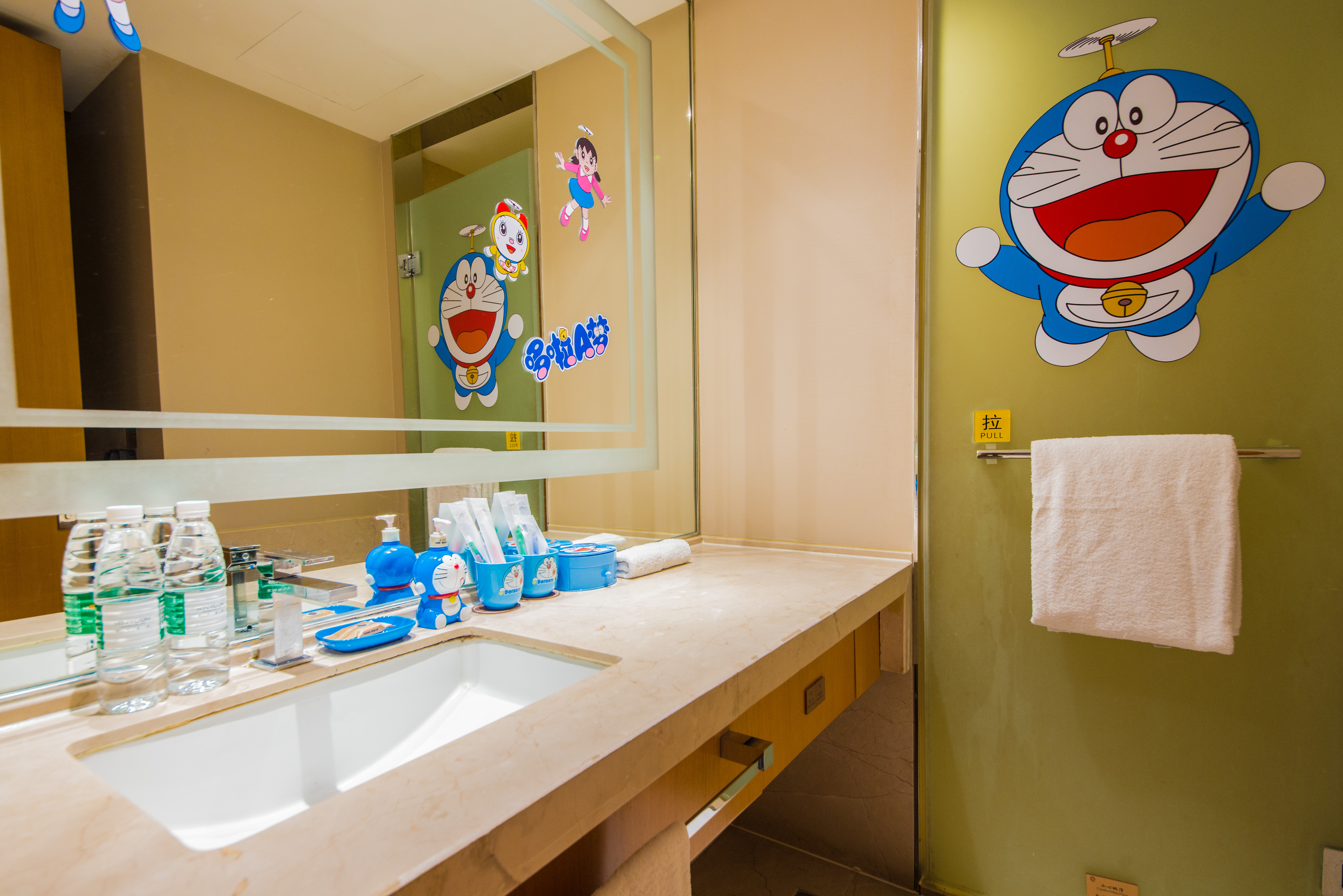 哆啦a梦主题民宿,哆啦a梦酒店主题房间