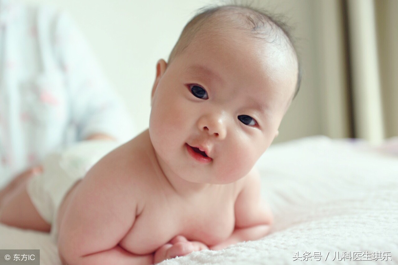 宝宝尿液有红色沙粒沉淀物,宝宝尿液红色是怎么回事