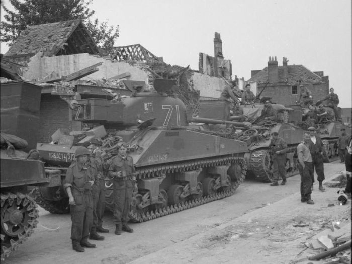 从第一次世界大战开始，坦克就已经娘化了！