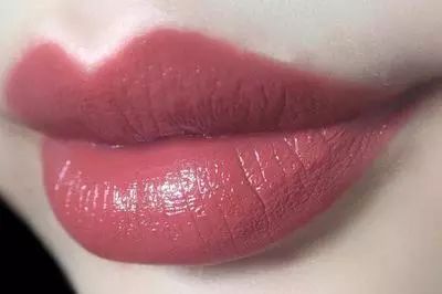 买口红应该关注哪些,买口红还有哪些细节