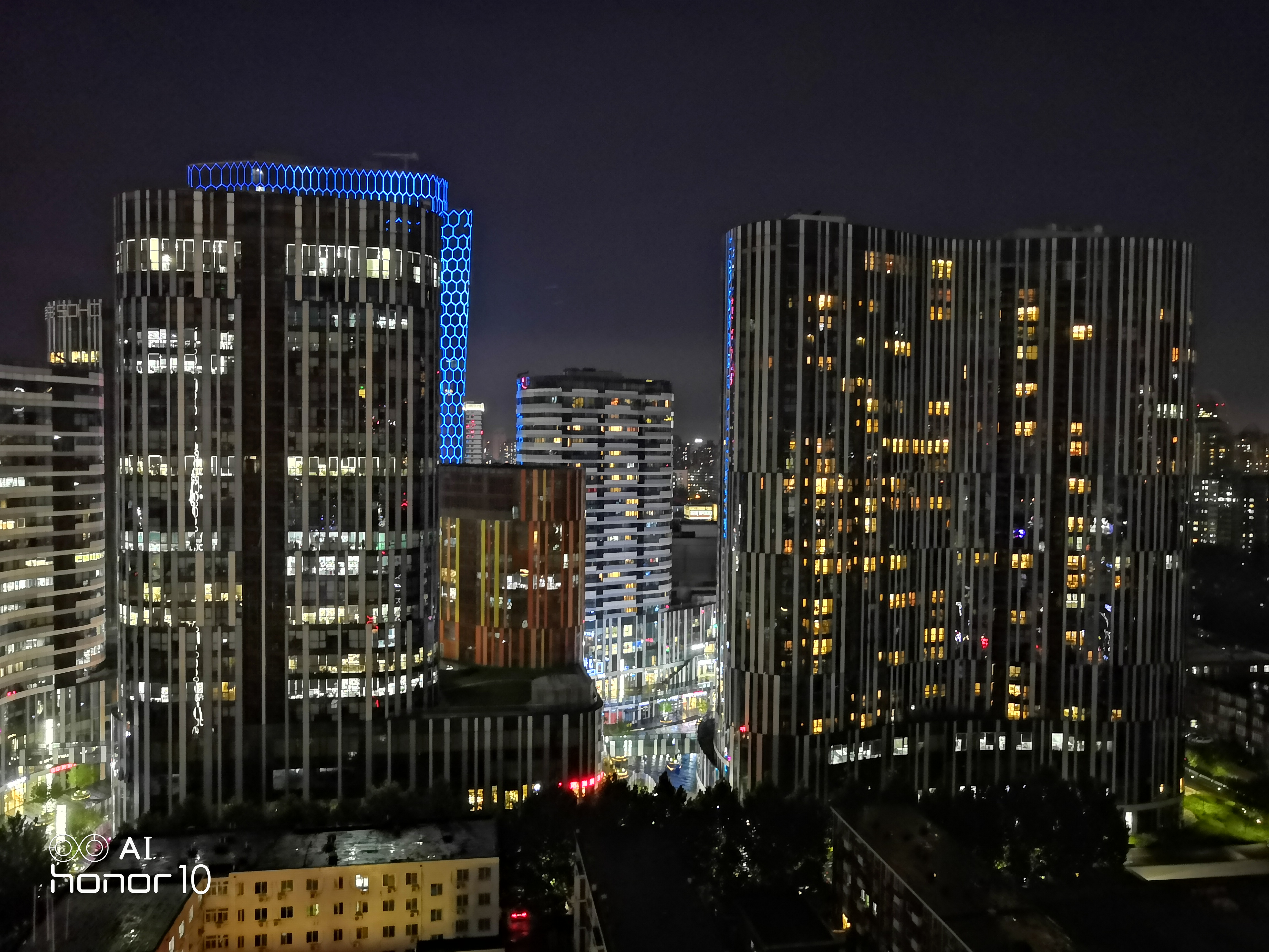 荣耀10更新防抖夜拍,荣耀十拍夜景