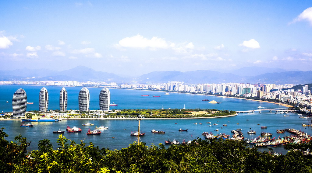 去三亚旅行一个人要花多少钱,一个人一万元去三亚玩