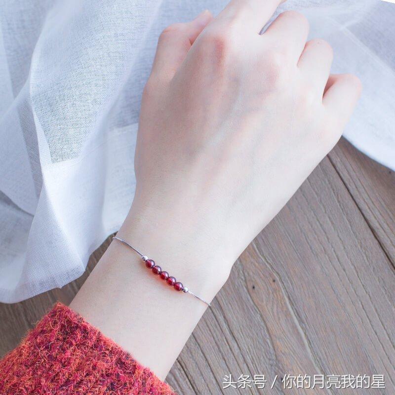 十二星座手链双鱼座的 (十二星座的水晶手环金牛和双鱼)