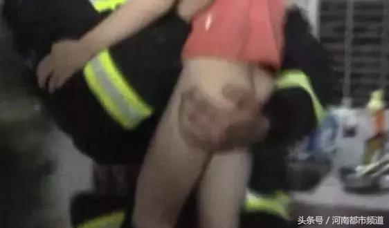 广东5岁男童不慎将脚卡厕洞动弹不得，快看你家用的是不是！