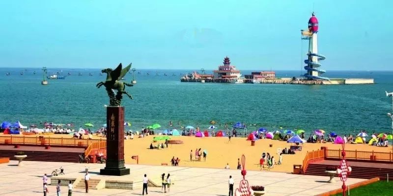 马尔代夫的蓝天绿树水清沙白,北京周边绝美海滩